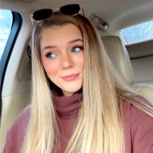 Meet your Posher, Savannah